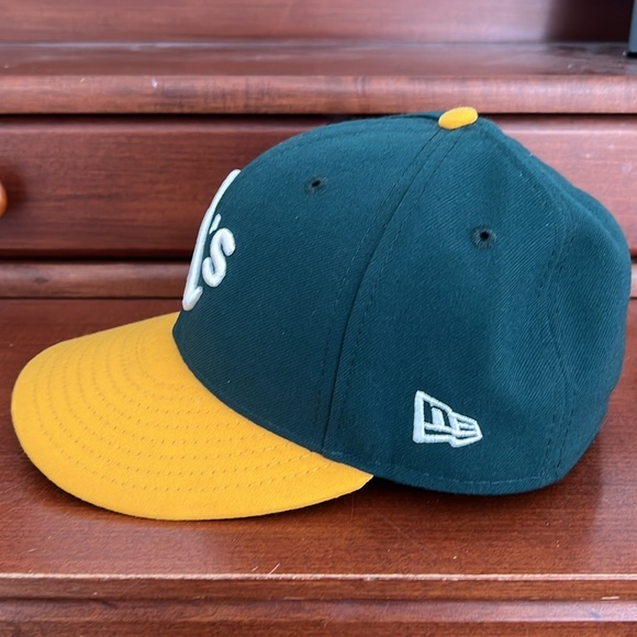 Oakland Athletics New Era Fitted Baseball Hat - Picture 2 of 6